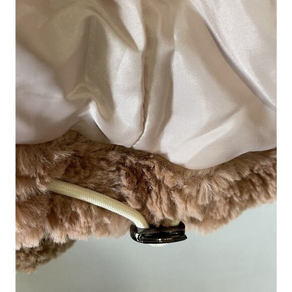 Faux Fur Jacket By OOF Women’s Size 42 Wear The Shapes Lab Oversized Soft Furry - Picture 5 of 7